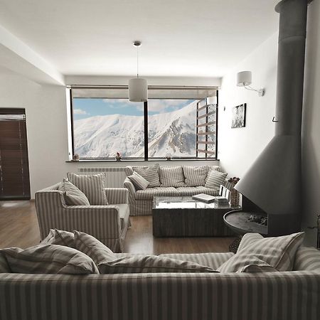 Chalet Marina 구다우리 외부 사진