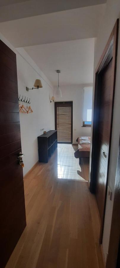 Chalet Marina 구다우리 외부 사진