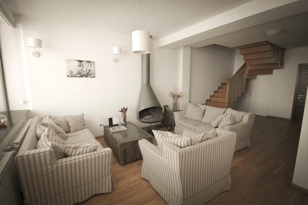 Chalet Marina 구다우리 외부 사진
